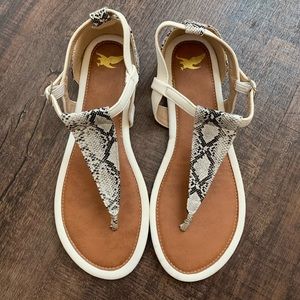 💕American Eagle Snakeskin Sandals💕